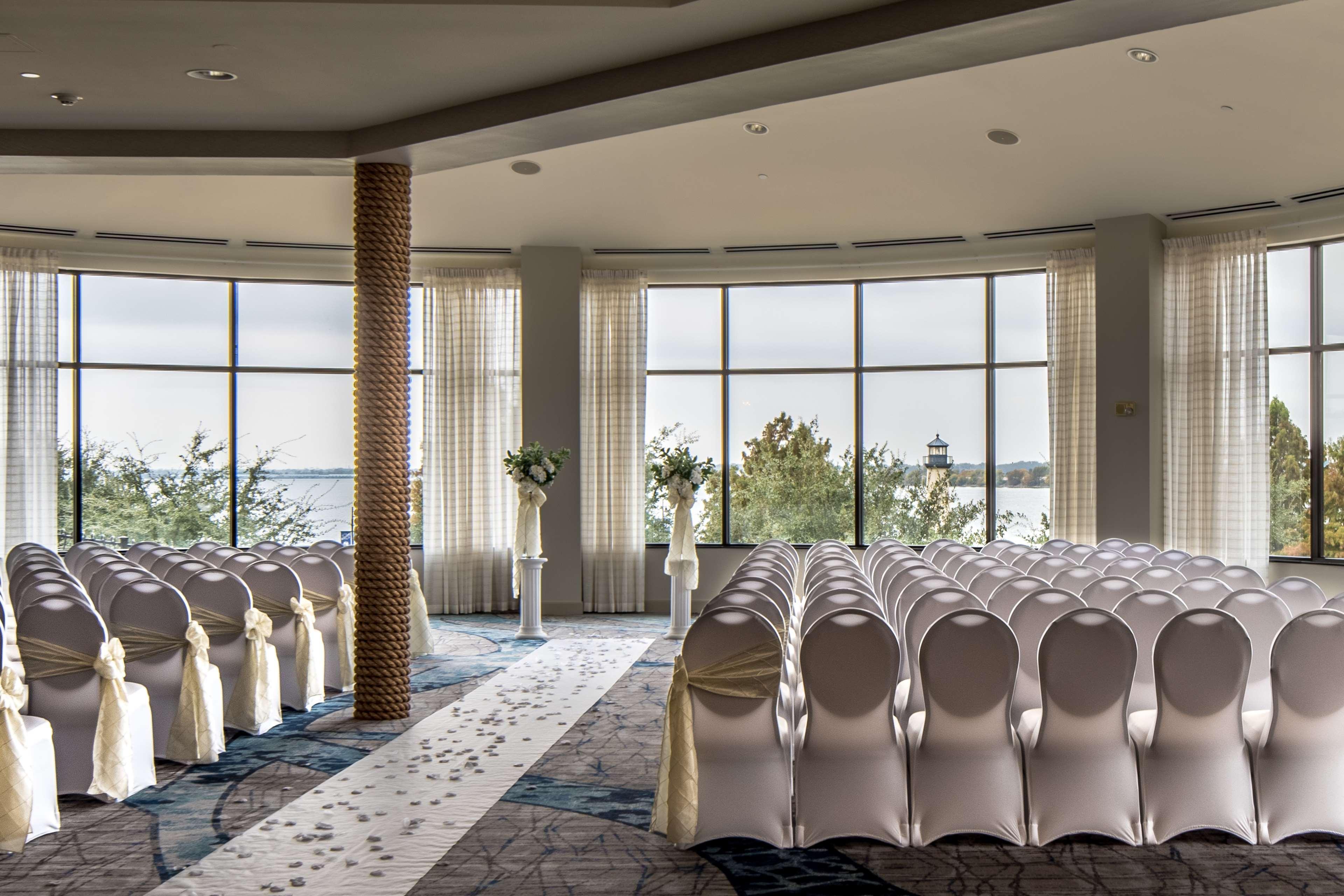 Hilton Dallas/Rockwall Lakefront Hotel Екстериор снимка