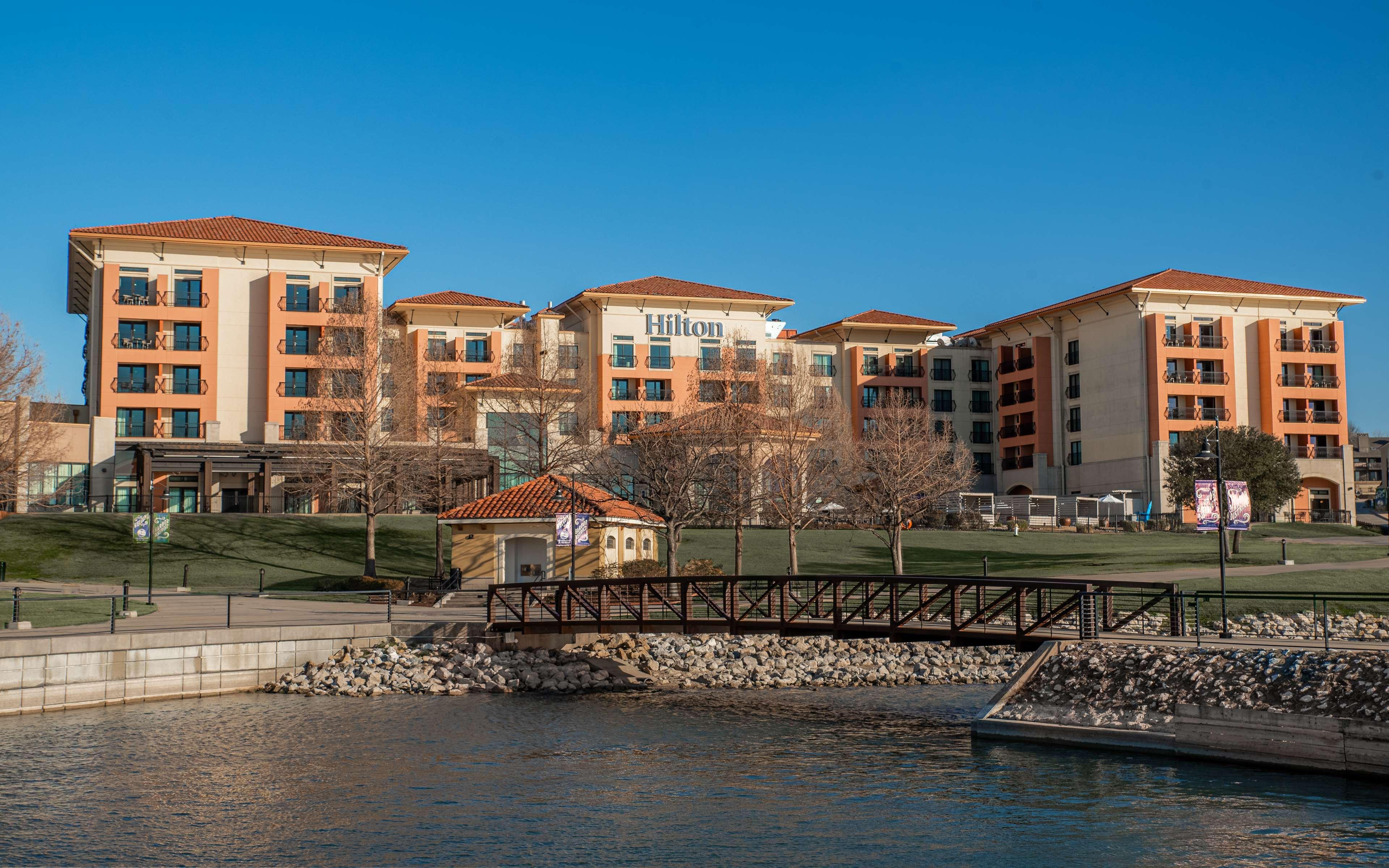 Hilton Dallas/Rockwall Lakefront Hotel Екстериор снимка