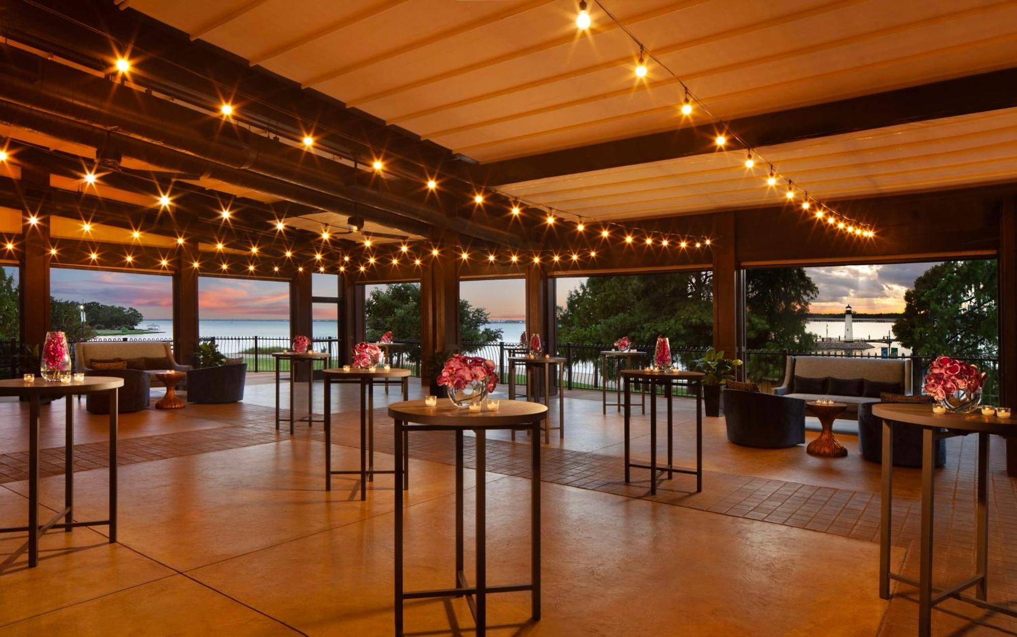 Hilton Dallas/Rockwall Lakefront Hotel Екстериор снимка